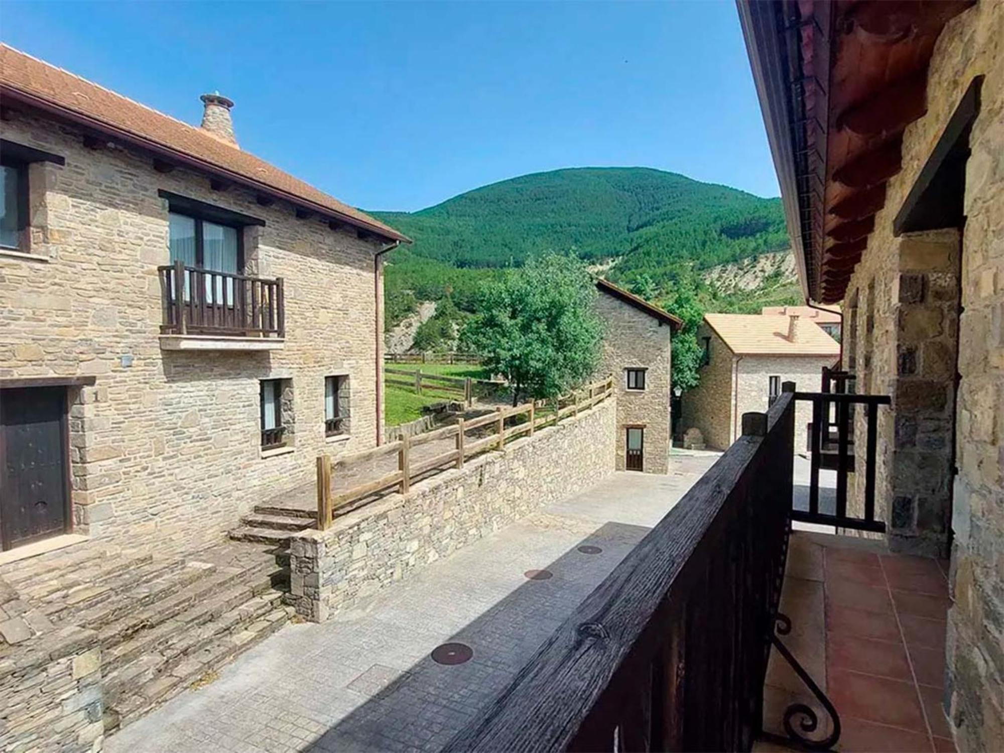 Apartamentos Jaca Badaguas 3000 Экстерьер фото